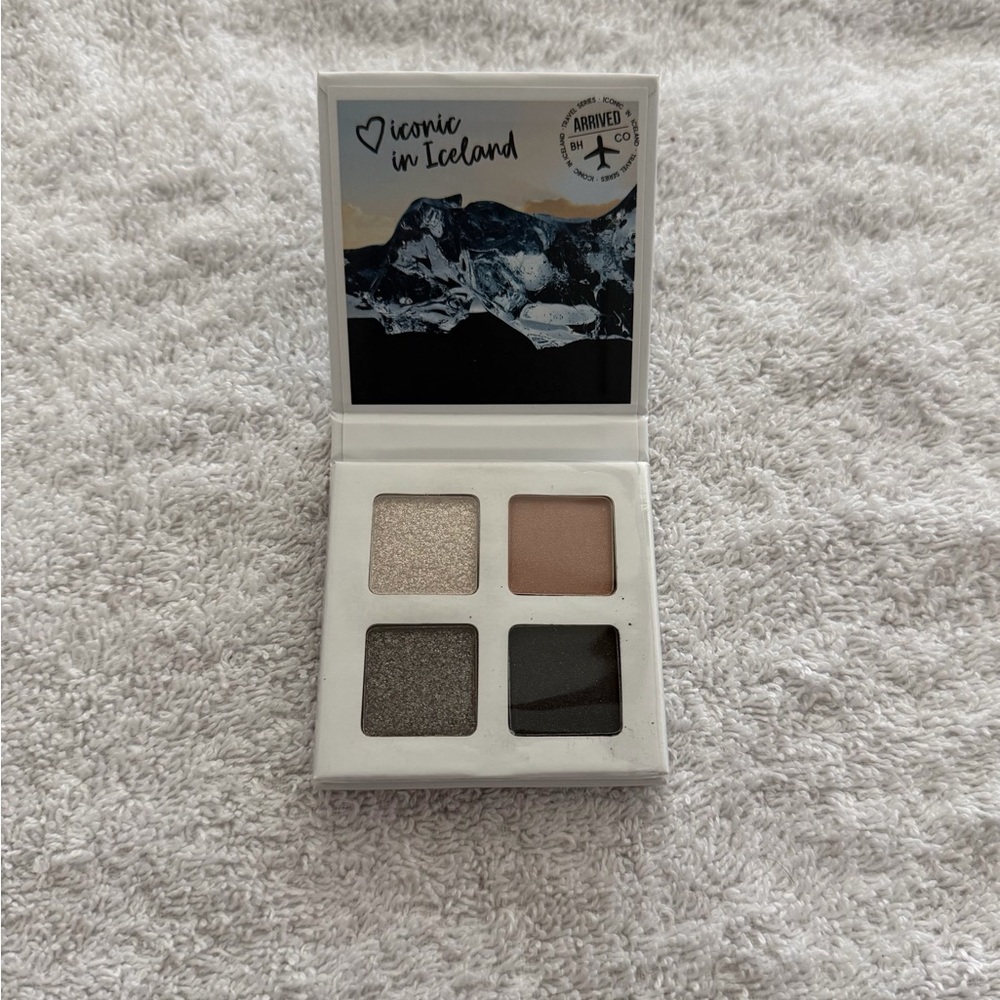 BH Cosmetics Iceland Quad Brand new with plastic still attached. No Box.